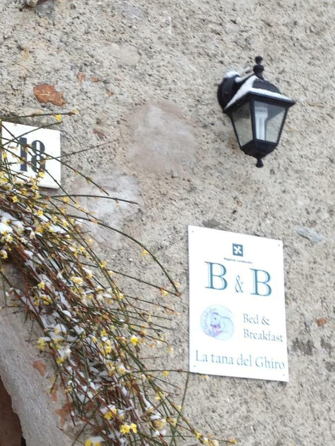 La Tana Del Ghiro Bed & Breakfast Porto Valtravaglia Eksteriør bilde