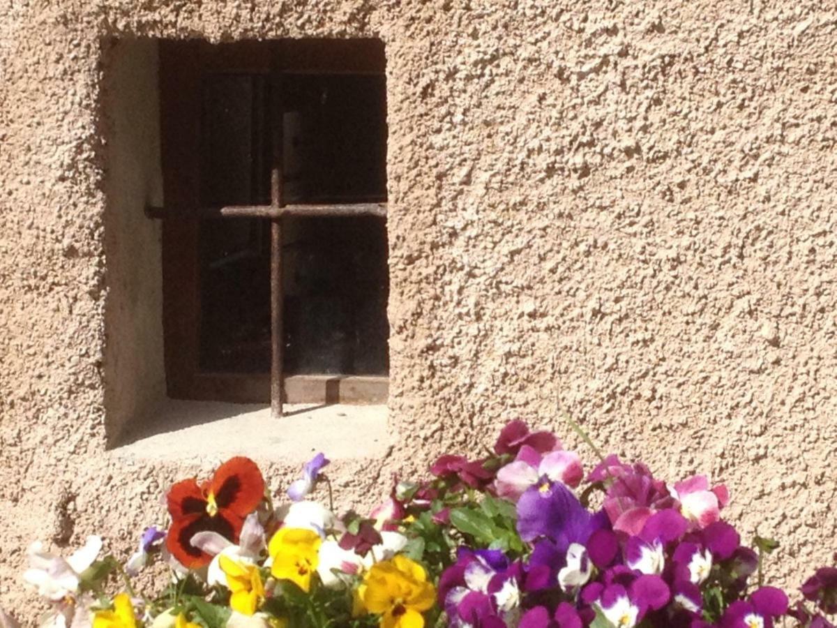 La Tana Del Ghiro Bed & Breakfast Porto Valtravaglia Eksteriør bilde